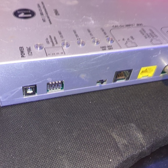 MTI Universal Video/Audio 1-4 Distribution Amplifer​ - Picture 5 of 5